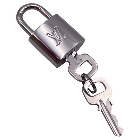 cadenas Louis Vuitton 449 argenté Acier ref.323327 